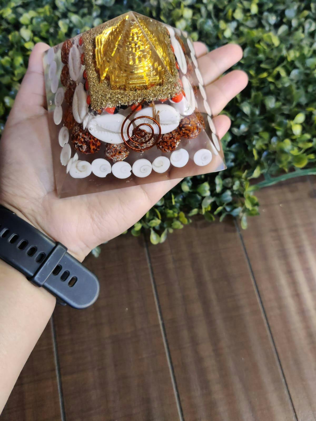 Crystal Wealth Gomati Chakra Shree Yantra Pyramid